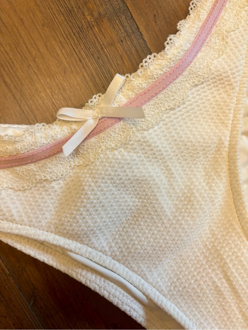 Frankie’s bikinis x Gigi HADID white waffle bikini set - Picture 7 of 14
